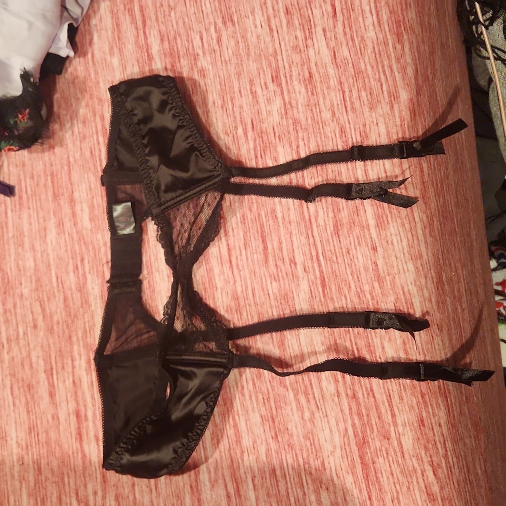 FoH Garter Suspender